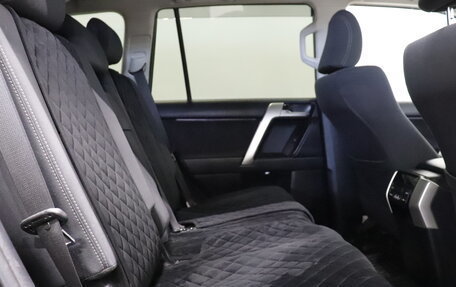 Toyota Land Cruiser Prado 150 рестайлинг 2, 2021 год, 6 272 000 рублей, 15 фотография