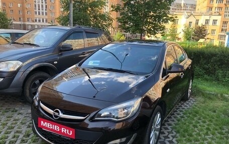 Opel Astra J, 2013 год, 900 000 рублей, 3 фотография