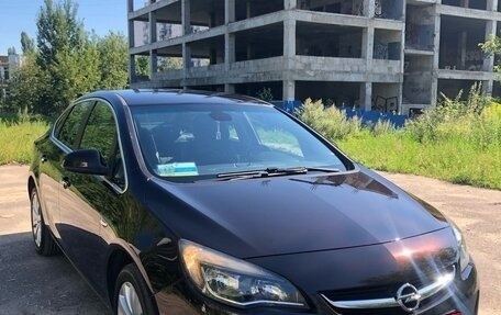 Opel Astra J, 2013 год, 900 000 рублей, 4 фотография