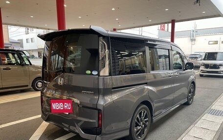 Honda Stepwgn IV, 2021 год, 1 652 000 рублей, 5 фотография