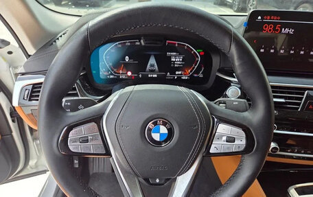 BMW 5 серия, 2021 год, 3 350 000 рублей, 8 фотография