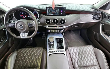 KIA Stinger I, 2021 год, 2 486 400 рублей, 8 фотография