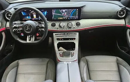 Mercedes-Benz E-Класс, 2022 год, 6 165 855 рублей, 7 фотография