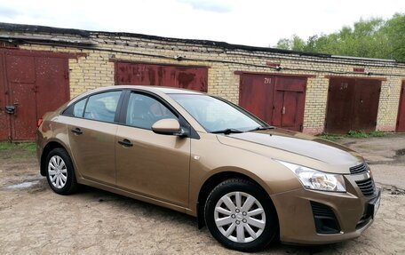 Chevrolet Cruze II, 2013 год, 880 000 рублей, 3 фотография