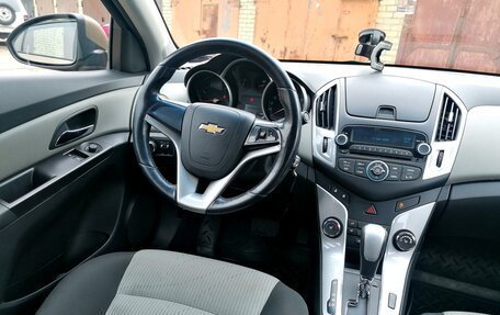 Chevrolet Cruze II, 2013 год, 880 000 рублей, 7 фотография