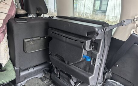 Nissan Serena IV, 2016 год, 1 900 000 рублей, 21 фотография