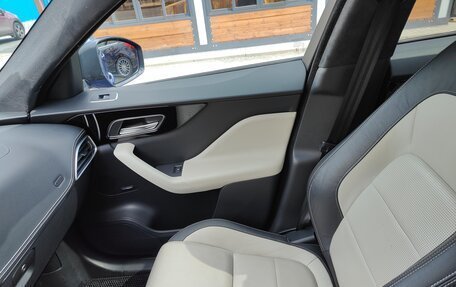 Jaguar F-Pace, 2018 год, 3 499 000 рублей, 19 фотография