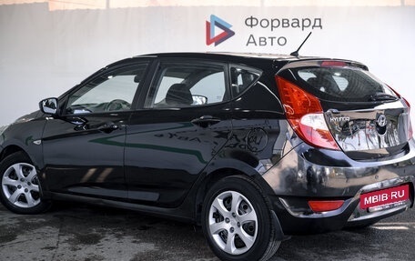 Hyundai Solaris II рестайлинг, 2012 год, 600 000 рублей, 4 фотография