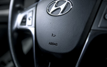 Hyundai Solaris II рестайлинг, 2012 год, 600 000 рублей, 21 фотография