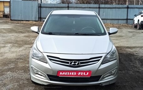 Hyundai Solaris II рестайлинг, 2014 год, 880 000 рублей, 1 фотография