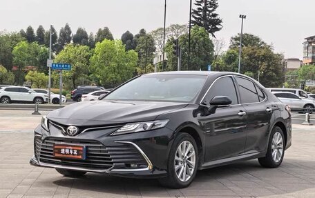Toyota Camry, 2021 год, 2 420 000 рублей, 1 фотография