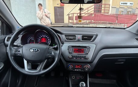 KIA Rio III рестайлинг, 2014 год, 920 000 рублей, 16 фотография