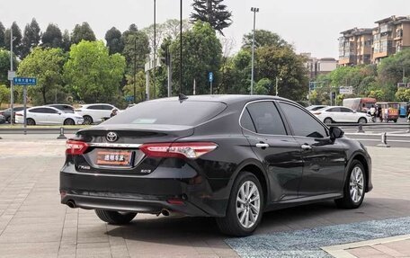 Toyota Camry, 2021 год, 2 420 000 рублей, 5 фотография