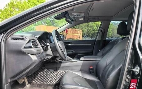 Toyota Camry, 2021 год, 2 420 000 рублей, 8 фотография