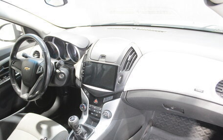 Chevrolet Cruze II, 2013 год, 755 000 рублей, 10 фотография