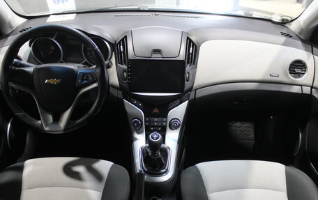 Chevrolet Cruze II, 2013 год, 755 000 рублей, 9 фотография