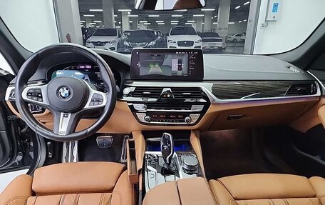 BMW 5 серия, 2021 год, 3 830 000 рублей, 6 фотография