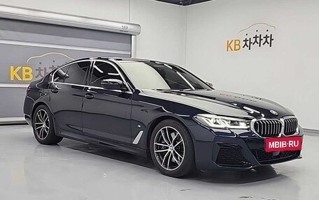 BMW 5 серия, 2021 год, 3 830 000 рублей, 3 фотография