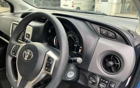 Toyota Vitz, 2016 год, 813 000 рублей, 11 фотография