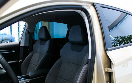 Geely Emgrand, 2024 год, 2 243 990 рублей, 26 фотография