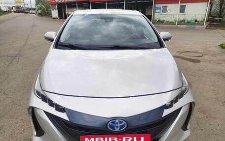 Toyota Prius IV XW50, 2017 год, 2 250 000 рублей, 15 фотография