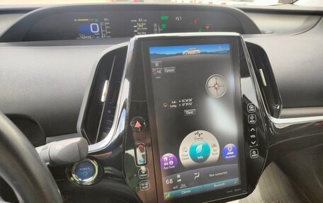 Toyota Prius IV XW50, 2017 год, 2 250 000 рублей, 22 фотография