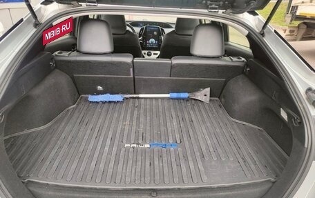 Toyota Prius IV XW50, 2017 год, 2 250 000 рублей, 32 фотография