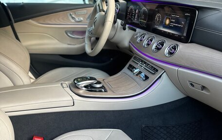 Mercedes-Benz CLS, 2018 год, 6 200 000 рублей, 8 фотография