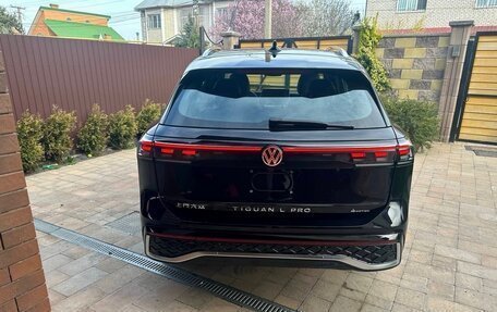 Volkswagen Tiguan, 2024 год, 4 399 000 рублей, 7 фотография