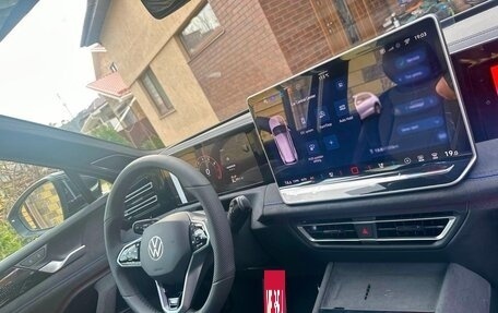 Volkswagen Tiguan, 2024 год, 4 399 000 рублей, 11 фотография