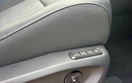 Volkswagen Tiguan, 2024 год, 4 399 000 рублей, 22 фотография