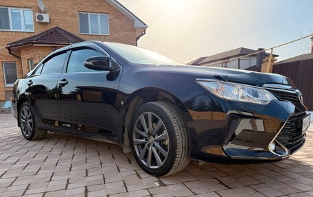 Toyota Camry, 2017 год, 2 840 000 рублей, 2 фотография