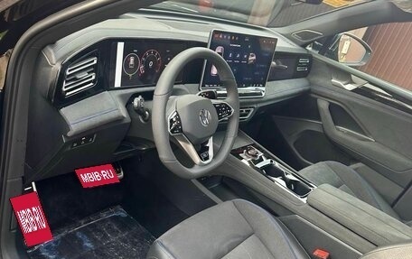 Volkswagen Tiguan, 2024 год, 4 399 000 рублей, 12 фотография