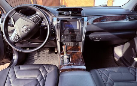 Toyota Camry, 2017 год, 2 840 000 рублей, 7 фотография
