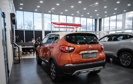Renault Kaptur I рестайлинг, 2017 год, 1 350 000 рублей, 8 фотография