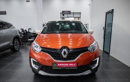 Renault Kaptur I рестайлинг, 2017 год, 1 350 000 рублей, 2 фотография