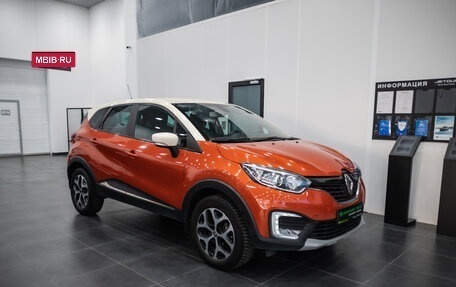 Renault Kaptur I рестайлинг, 2017 год, 1 350 000 рублей, 4 фотография