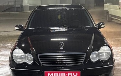 Mercedes-Benz C-Класс, 2003 год, 450 000 рублей, 1 фотография