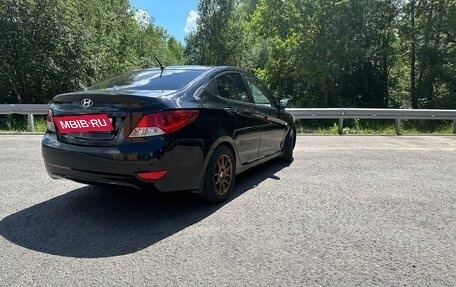 Hyundai Solaris II рестайлинг, 2011 год, 750 000 рублей, 4 фотография