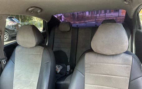 Hyundai Solaris II рестайлинг, 2011 год, 750 000 рублей, 17 фотография