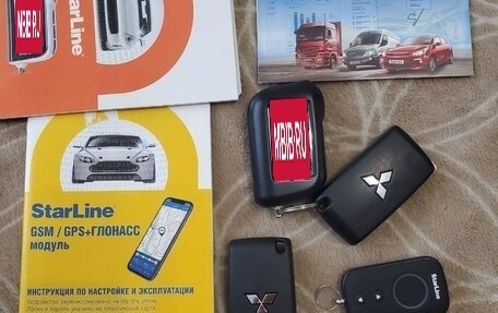 Mitsubishi Outlander III рестайлинг 3, 2021 год, 2 780 000 рублей, 14 фотография