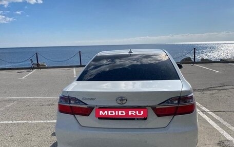 Toyota Camry, 2017 год, 2 380 000 рублей, 4 фотография