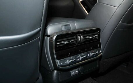 Toyota Land Cruiser, 2024 год, 15 200 000 рублей, 20 фотография