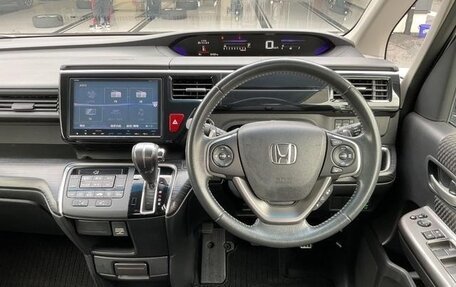 Honda Stepwgn IV, 2017 год, 1 525 000 рублей, 9 фотография