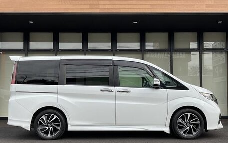 Honda Stepwgn IV, 2017 год, 1 525 000 рублей, 4 фотография