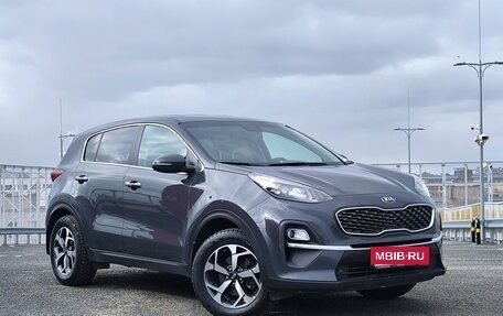 KIA Sportage IV рестайлинг, 2020 год, 2 155 000 рублей, 3 фотография