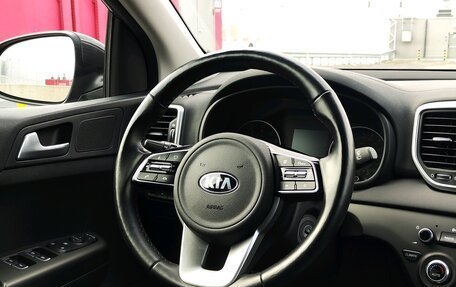 KIA Sportage IV рестайлинг, 2020 год, 2 155 000 рублей, 13 фотография