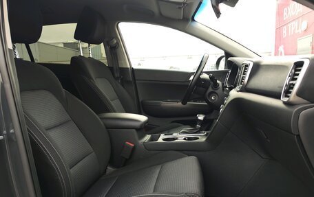 KIA Sportage IV рестайлинг, 2020 год, 2 155 000 рублей, 17 фотография