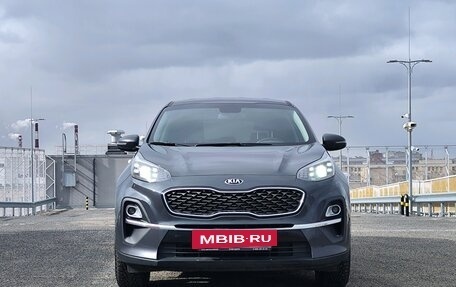 KIA Sportage IV рестайлинг, 2020 год, 2 155 000 рублей, 2 фотография