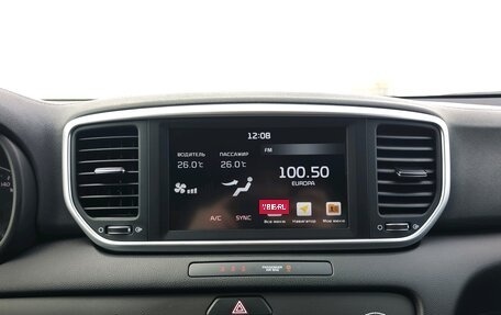KIA Sportage IV рестайлинг, 2020 год, 2 155 000 рублей, 24 фотография